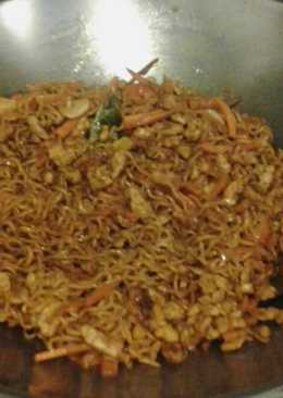 Kering tempe plus mie sedap