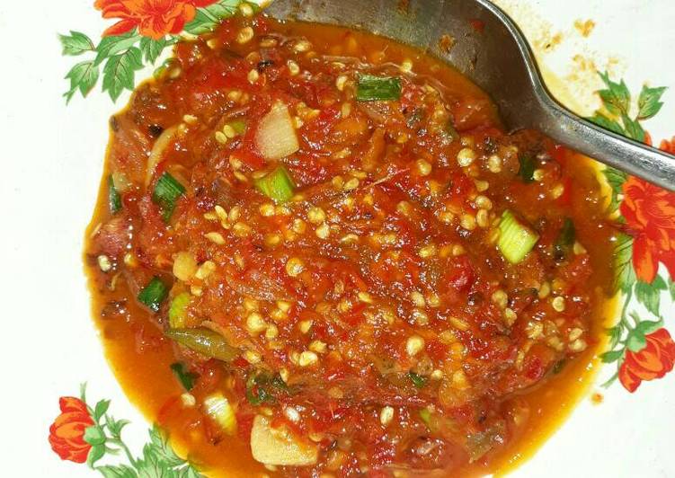 cara membuat Sambel Bawang pedas manis