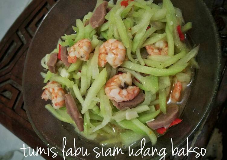 Resep Tumis labu siam udang bakso - carolineetha