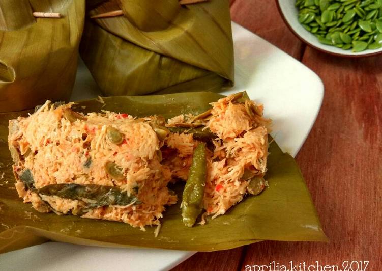 resep masakan Bothok campur2 (petai cina, tahu, tempe, daun singkong)