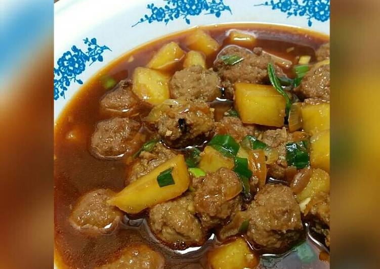 Resep Semur bola daging Kiriman dari Mrs Rieska