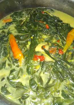 Sayur daun singkong