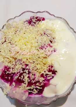 Salad buah naga