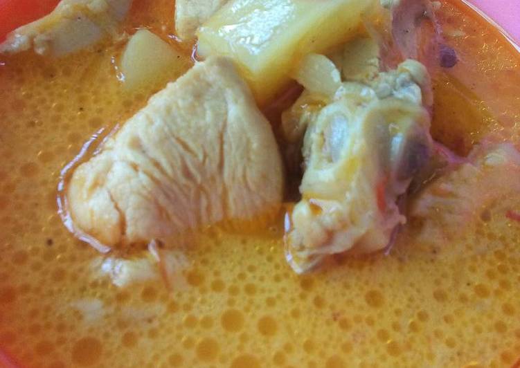 Resep Kari ayam kentang sederhana Dari Yan Tik