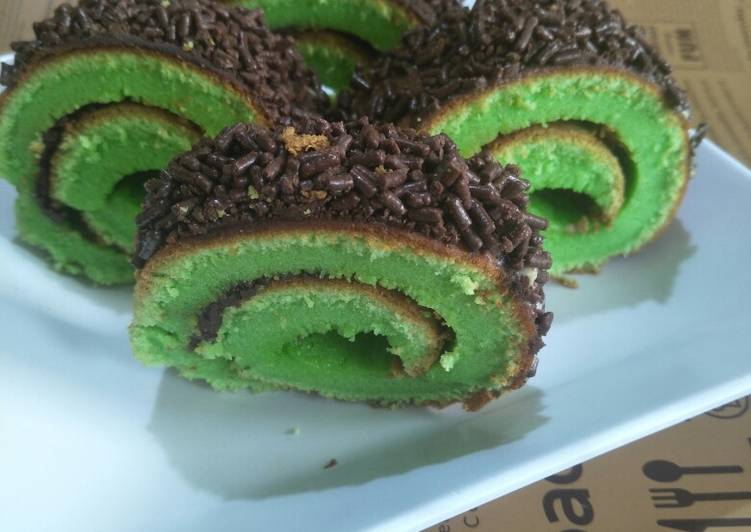 resep makanan Bolu Gulung Pandan Happycall