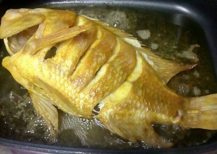 resep Ikan emas panggang serbuk karri