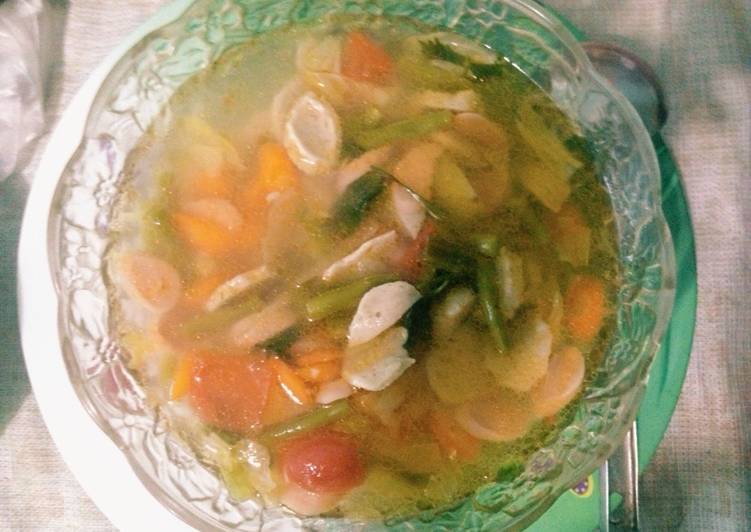 resep masakan Sayur sop spesial baso dan sosis ayam