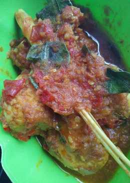 Telur sambal tomat aroma daun jeruk