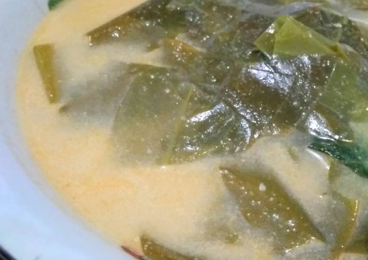 bahan dan cara membuat Sayur Ganemo (daun melinjo) Kuah Santan