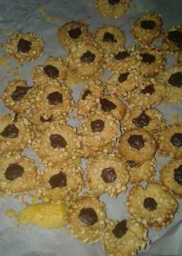 Peanut choco thumbprint cookies