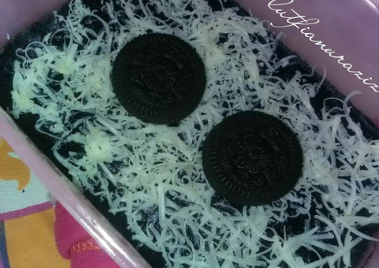 gambar untuk cara membuat Brownies oreo 2 bahan