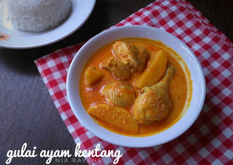 Gulai ayam kentang