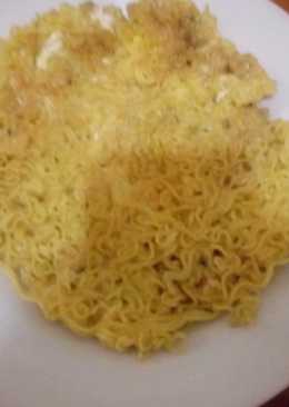 Dadar mie atau pizza mie