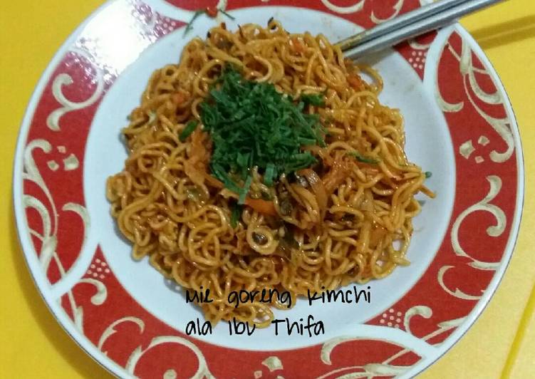 gambar untuk cara membuat Mie Goreng Pedas Kimchi