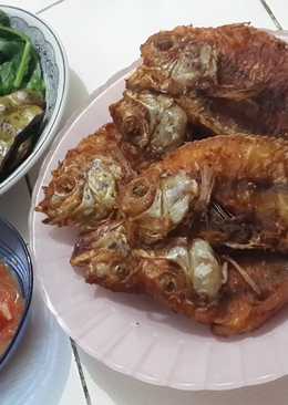 Ikan Goreng Bumbu Kuning & Sambal Goang