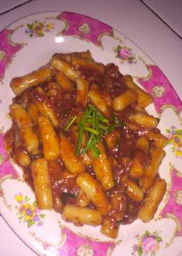 Tteokbokki (topoki) korea / kue beras pedas ala sasa