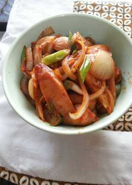 Tumis kimchi sosis