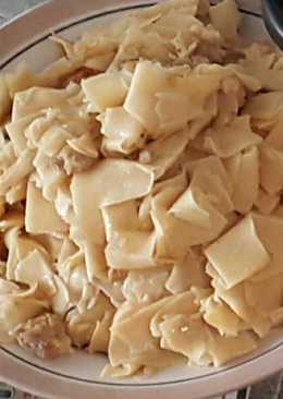 Rebung masak daging babi dan hebi