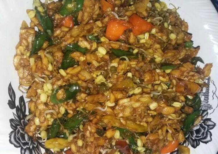 cara membuat Sambal goreng tempe,kecambah,cabe ijo