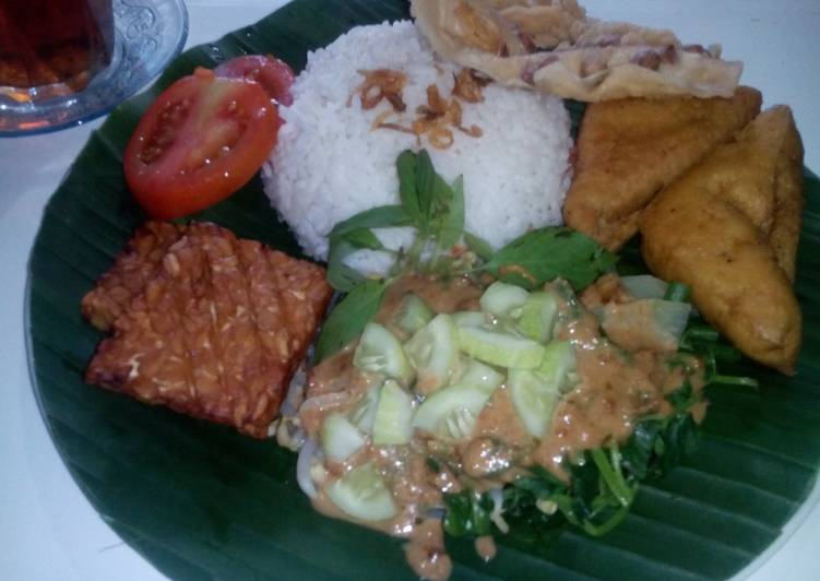 resep lengkap untuk Nasi Pecel khas Malang