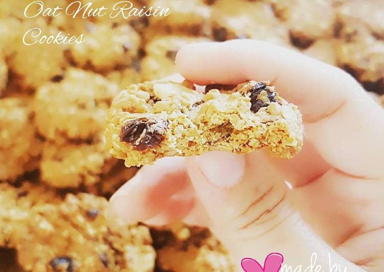 bahan dan cara membuat Cruncy Oat Nut Raisin Cookies