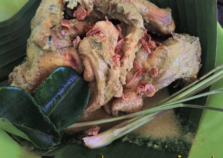 resep lengkap untuk Opor ayam (pelengkap Sego liwet)