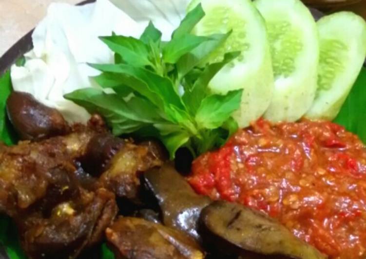 Resep Hati Ampela Goreng Sambal Lalapan oleh Nia Syifa