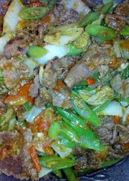 Tumis daging sapi campur sayur