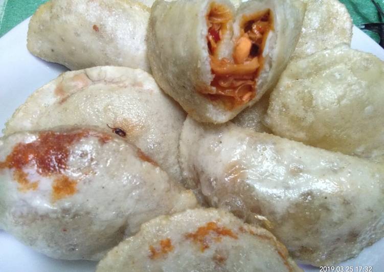 Resep Cireng isi ayam,jamur pedas oleh Deskha Celalu