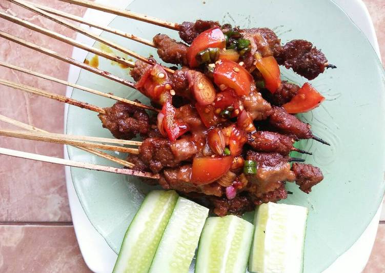 gambar untuk resep Sate sapi empuk