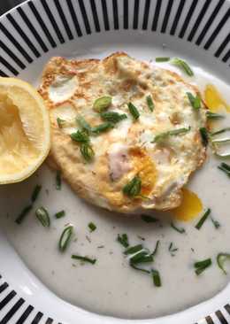 Sunny Side Down (Up) with Yoghurt-Lemon Sauce Mak Kalun