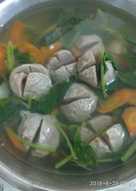 Sop bakso bayam wortel