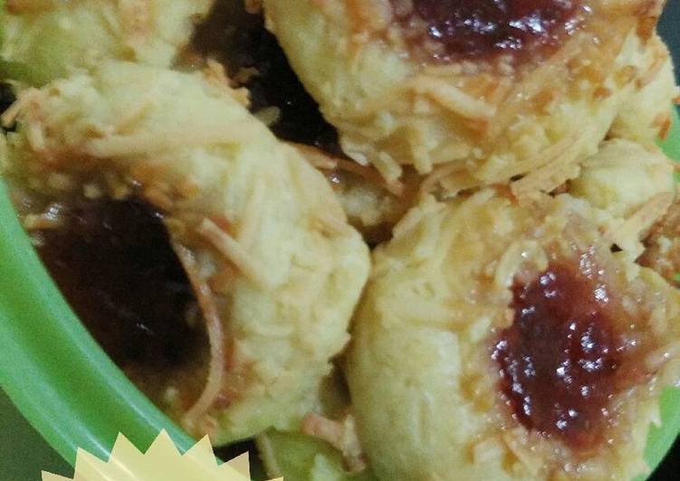 gambar untuk cara membuat Thumbprint Cookies