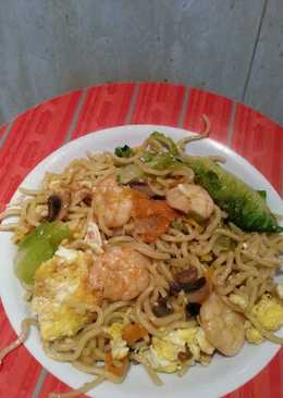 No msg toddler meal - mie goreng asin gurih