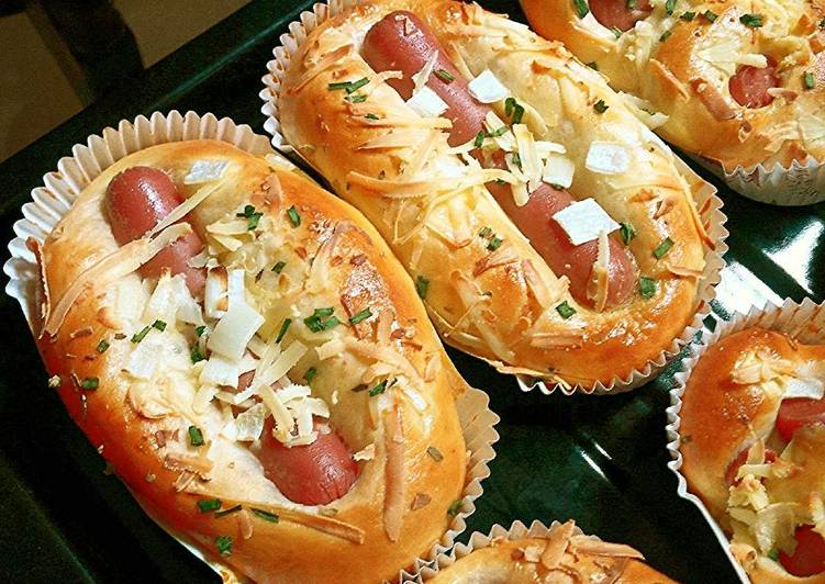 resep makanan Roti Sosis Sapi Empuk sampai 3 hari,kesukaan kita ;) - Sausage hotdog bun