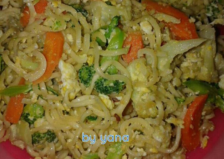  Resep  Mie  goreng telur  oleh Yana Wahyudi Cookpad