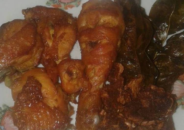 cara membuat Ayam goreng laos daun salam