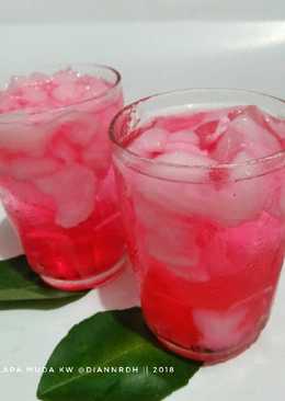 8. Es Kelapa Muda KW