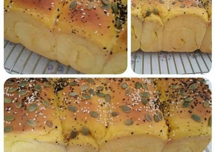 gambar untuk cara membuat Pumpkin Loaf Bread with water roux Recipe from Vivian Pang