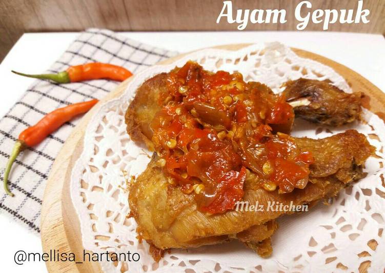 bahan dan cara membuat Ayam Gepuk (Sambal Budeg)