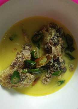 Kepala kakap bumbu kuning