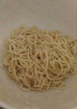 Homemade mie wortel irit telur