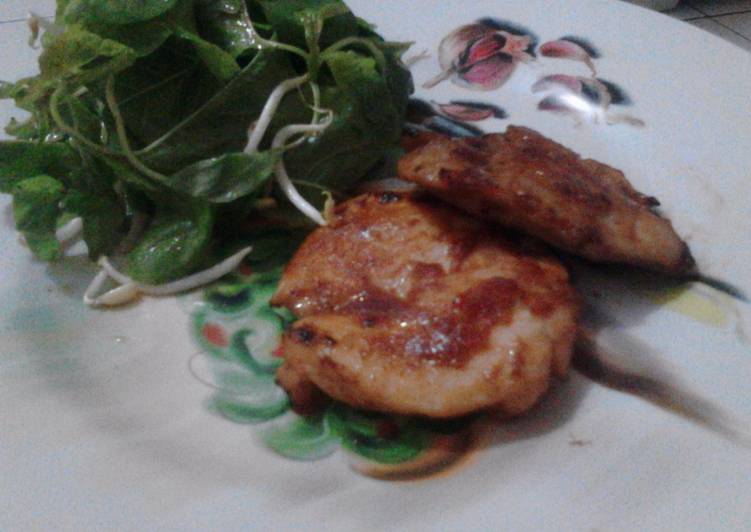 Resep Ayam Panggang Salad Bayam Kiriman dari yunita rury pratiwi