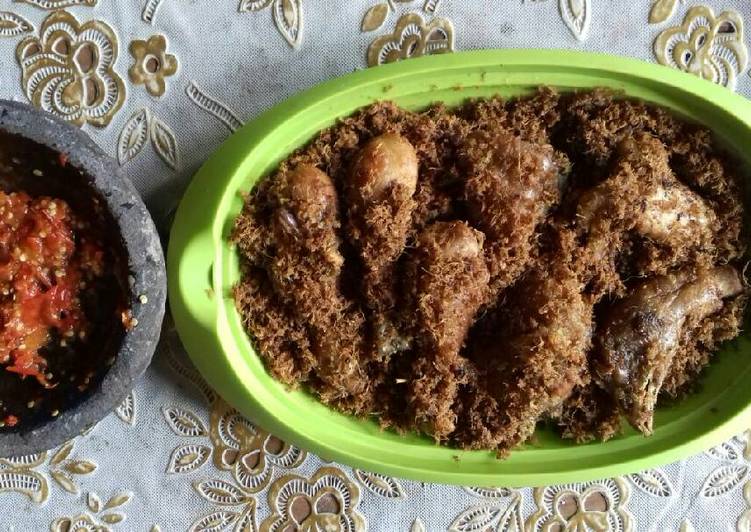 bahan dan cara membuat Ayam Goreng Laos Sambal Bawang