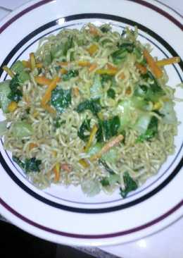 Mie Goreng Sayur by: Erni Hartanti.Amdððð