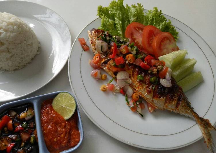 gambar untuk resep Ikan Bakar sambal dabu- dabu