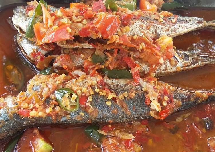  Resep ikan kembung goreng bumbu sambal oleh Neny Septya 