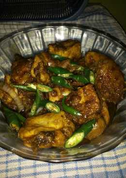 Ayam dan tahu kecap