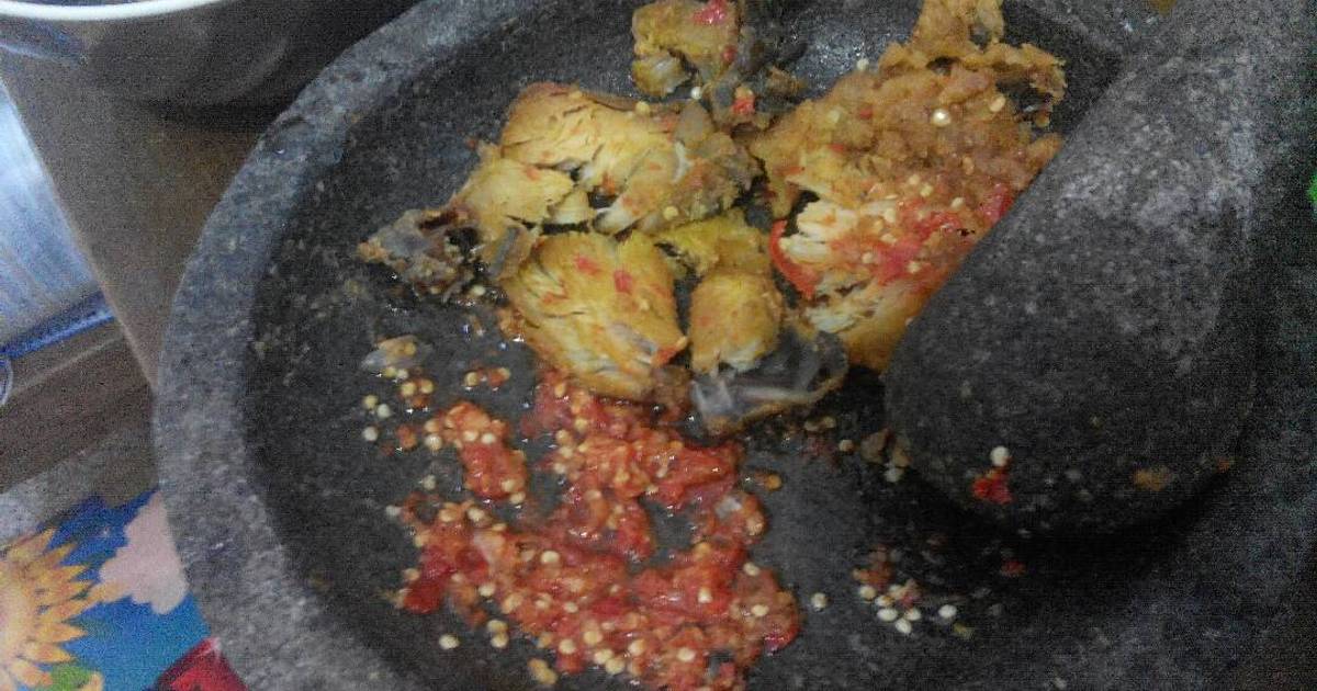 Resep Ayam Geprak Sambal Korek ala Julia Tia Saputri