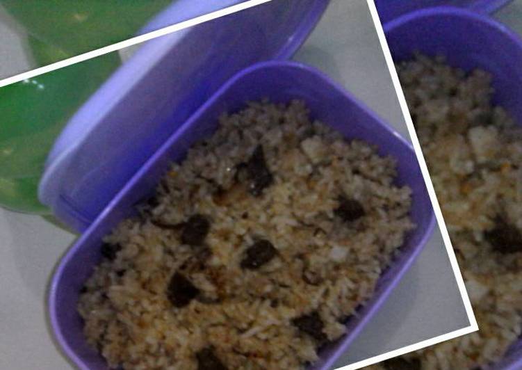 gambar untuk resep makanan Nasi goreng hati sapi bekal sekolah